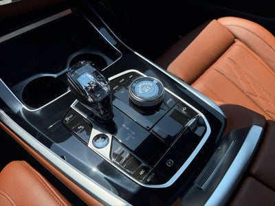 2025 BMW X7 ALPINA XB7