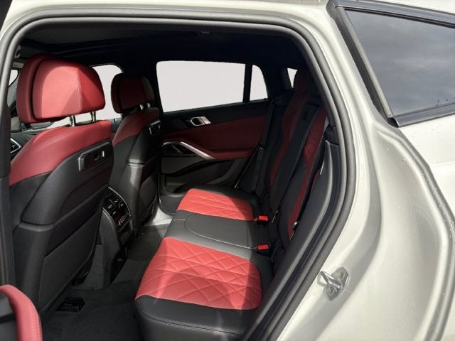 2027 BMW X6 M60i