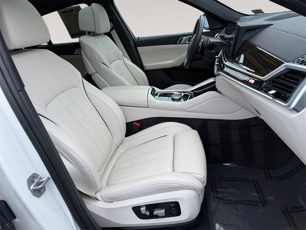 2025 BMW X6 M60i