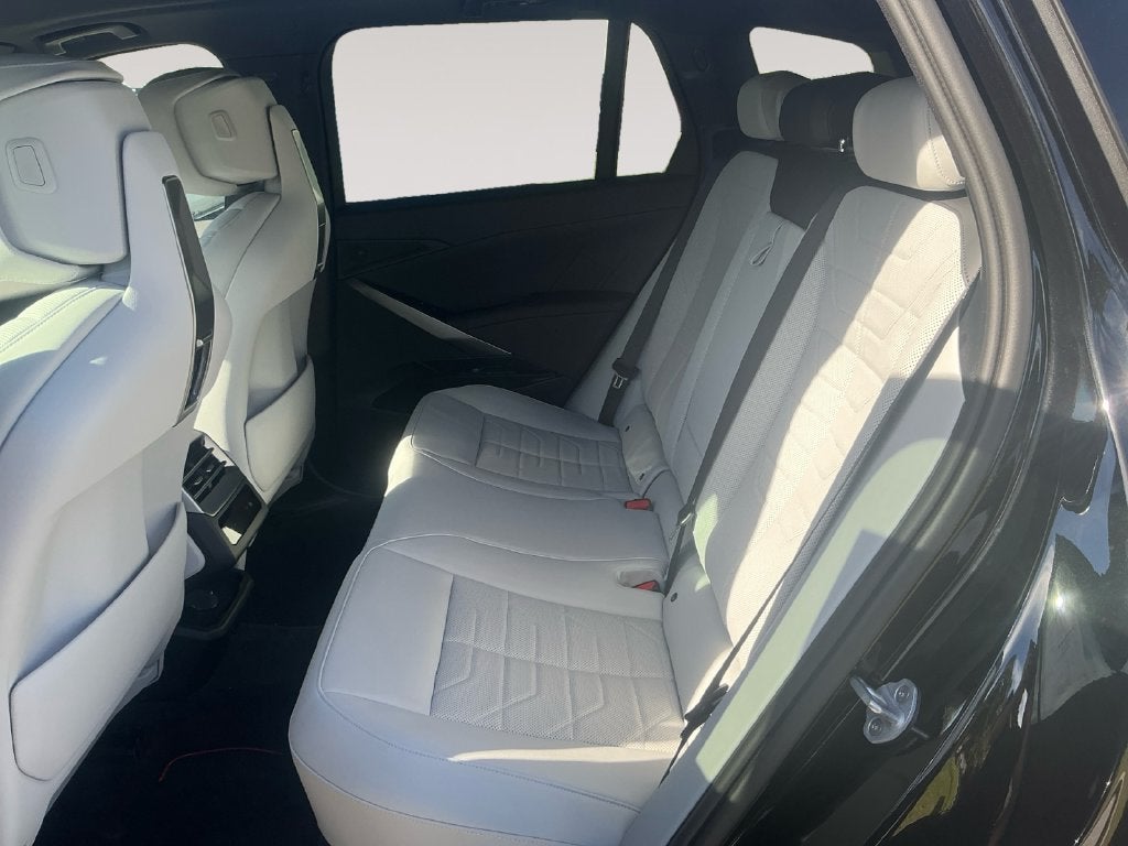 2027 BMW X5 40 xDrive