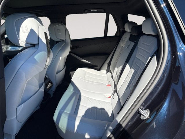 2027 BMW X5 40 xDrive