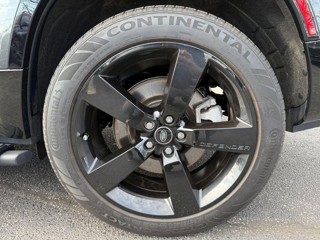 2025 Land Rover Defender 130 X-Dynamic SE