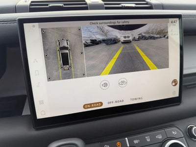 2025 Land Rover Defender 130 X-Dynamic SE