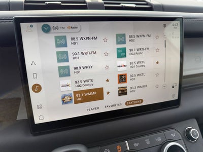 2025 Land Rover Defender 130 X-Dynamic SE