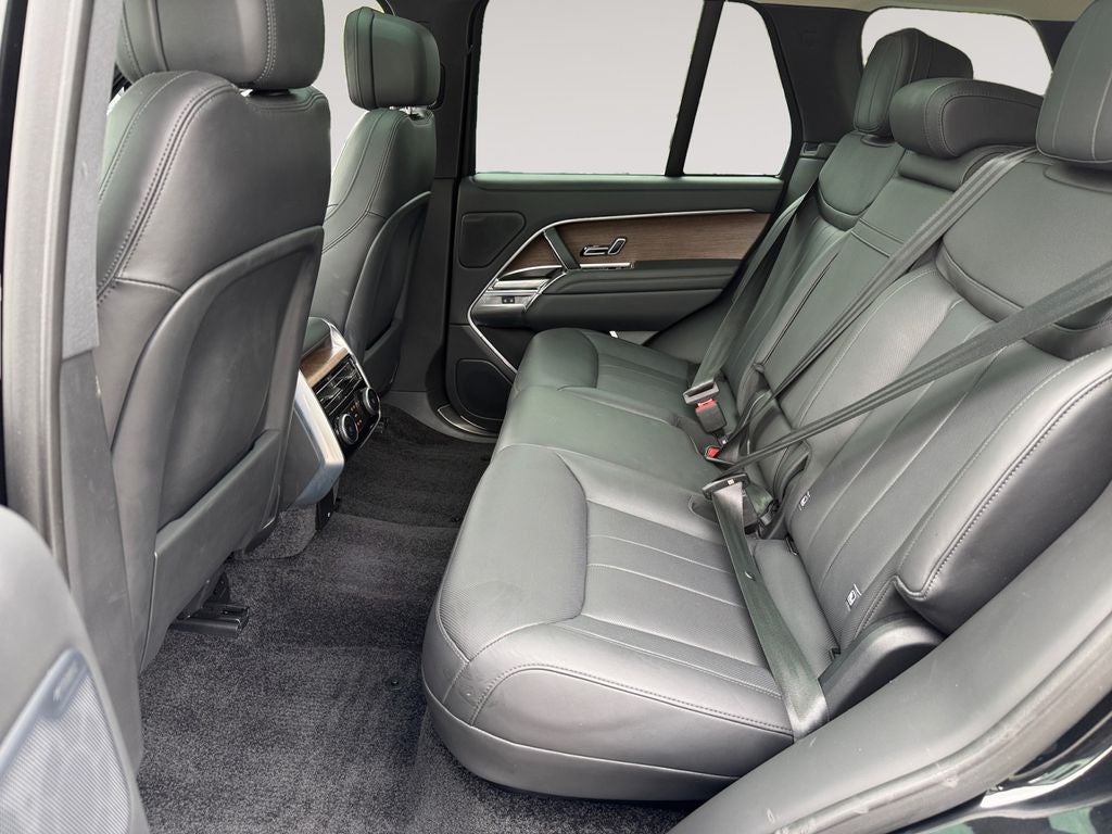 2025 Land Rover Range Rover SE