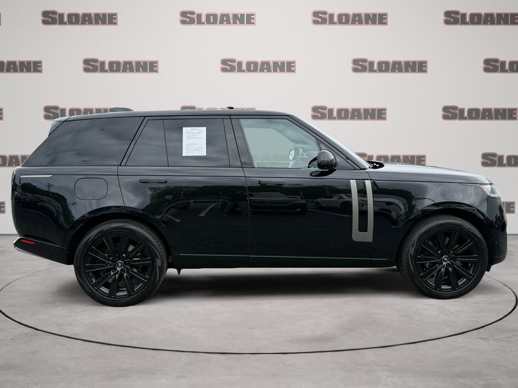 2025 Land Rover Range Rover SE