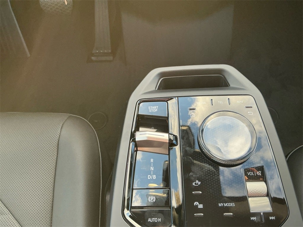 2026 BMW iX xDrive45