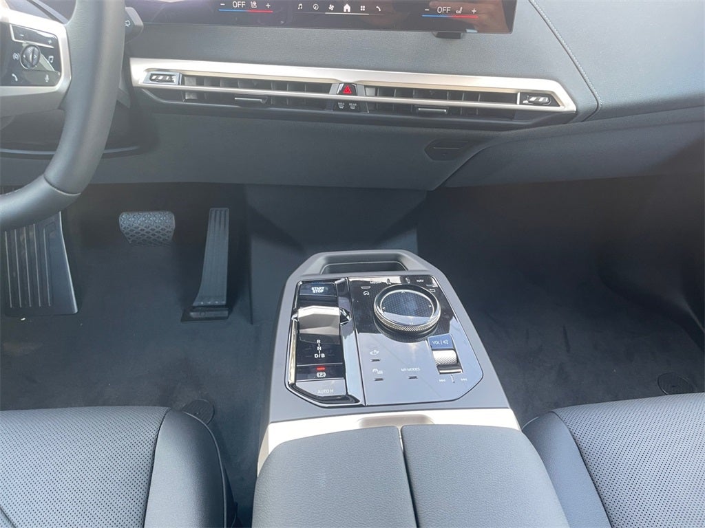 2026 BMW iX xDrive45