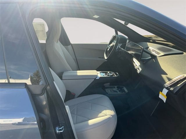 2026 BMW iX xDrive60