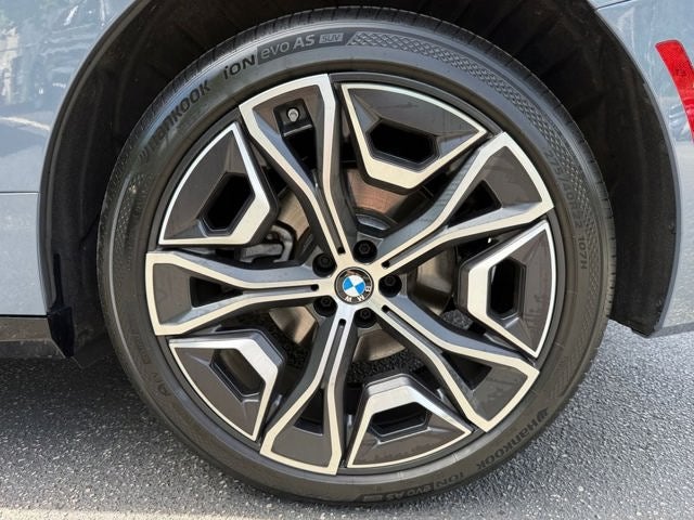 2026 BMW iX xDrive60