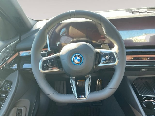 2026 BMW 5 Series 550e xDrive