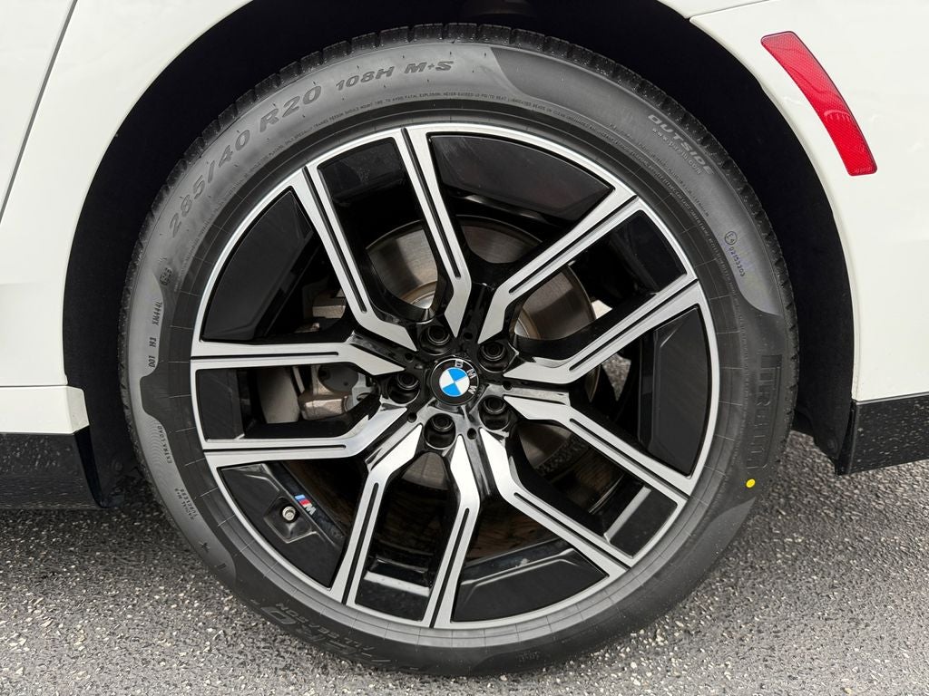 2025 BMW 7 Series 740i xDrive M Sport