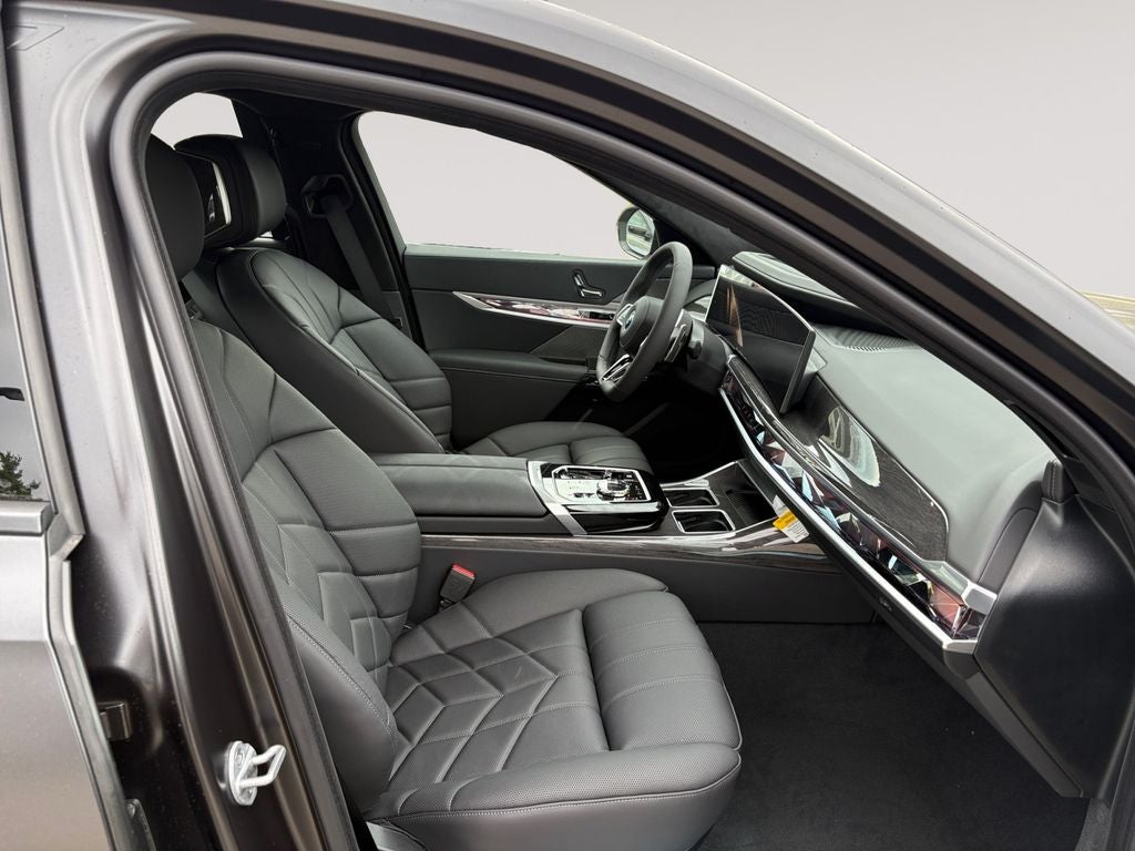 2026 BMW 7 Series 740i xDrive