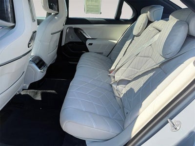 2023 BMW 7 Series 760i xDrive