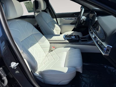 2025 BMW 7 Series 760i xDrive