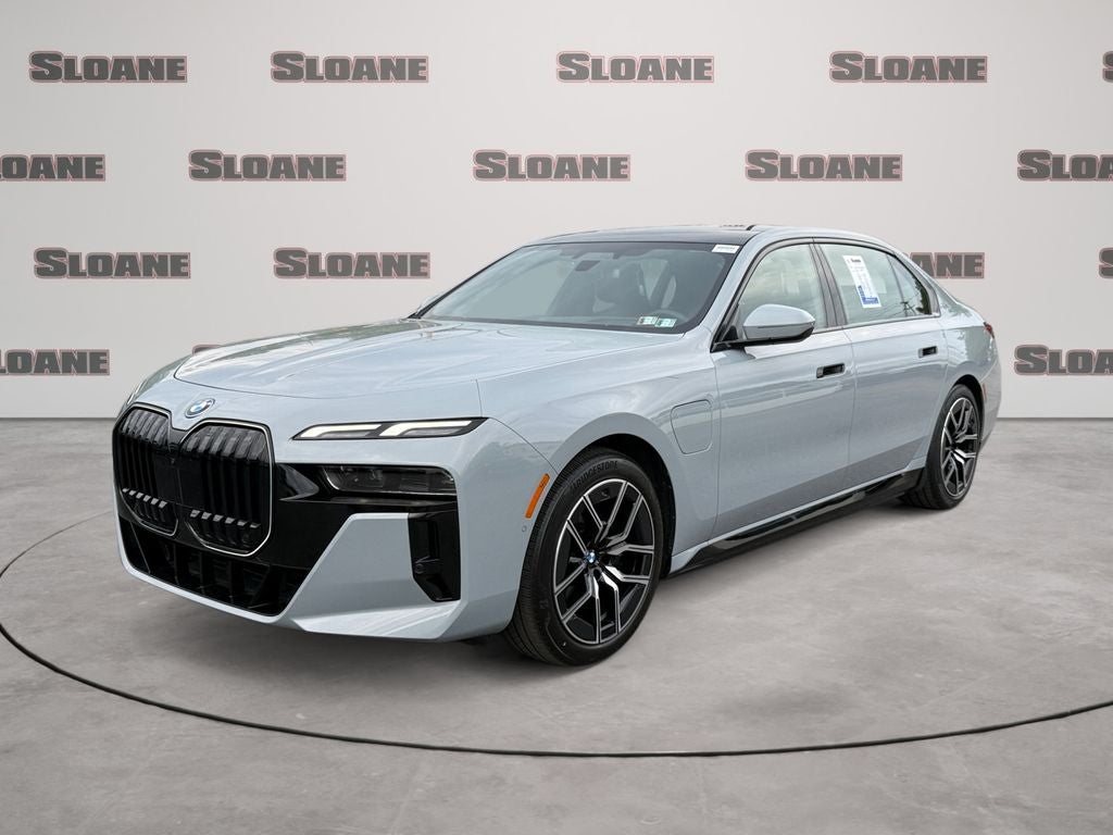 2026 BMW 7 Series 750e xDrive Sedan's photo