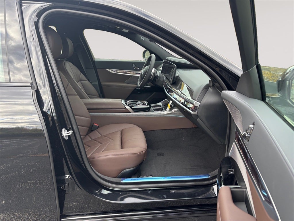 2026 BMW 7 Series 750e xDrive