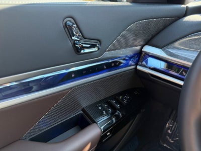 2026 BMW 7 Series 750e xDrive