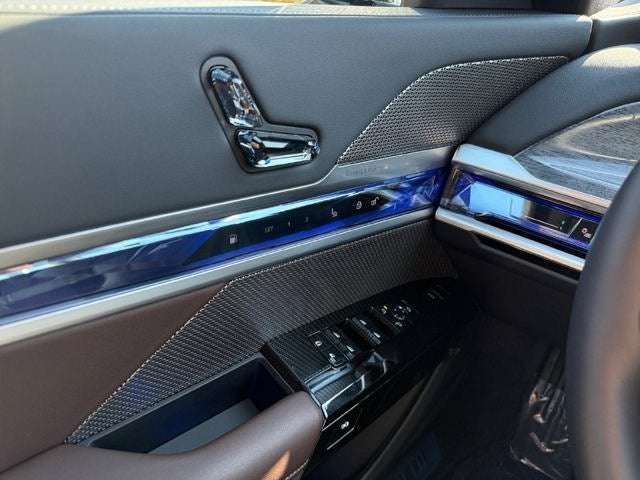 2026 BMW 7 Series 750e xDrive