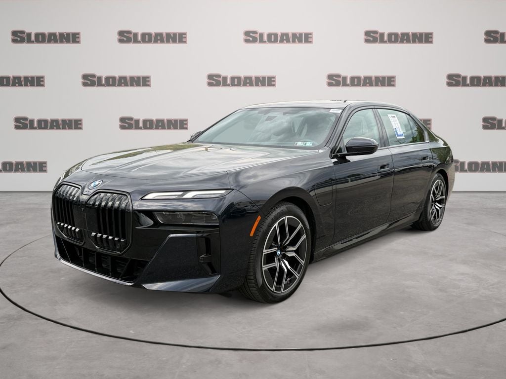 2026 BMW 7 Series 750e xDrive Sedan's photo