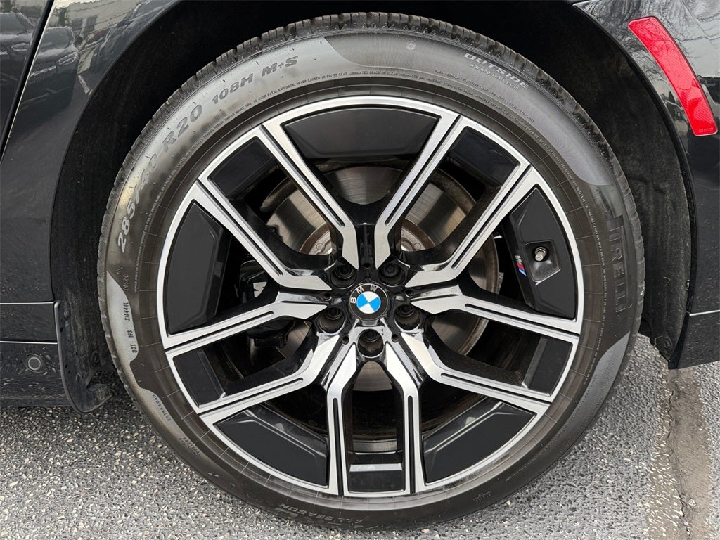 2025 BMW 7 Series 750e xDrive