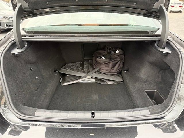 2025 BMW 7 Series 750e xDrive