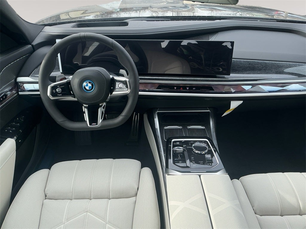 2026 BMW 7 Series 750e xDrive