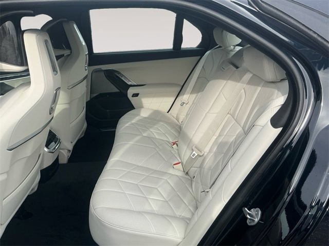 2026 BMW 7 Series 750e xDrive