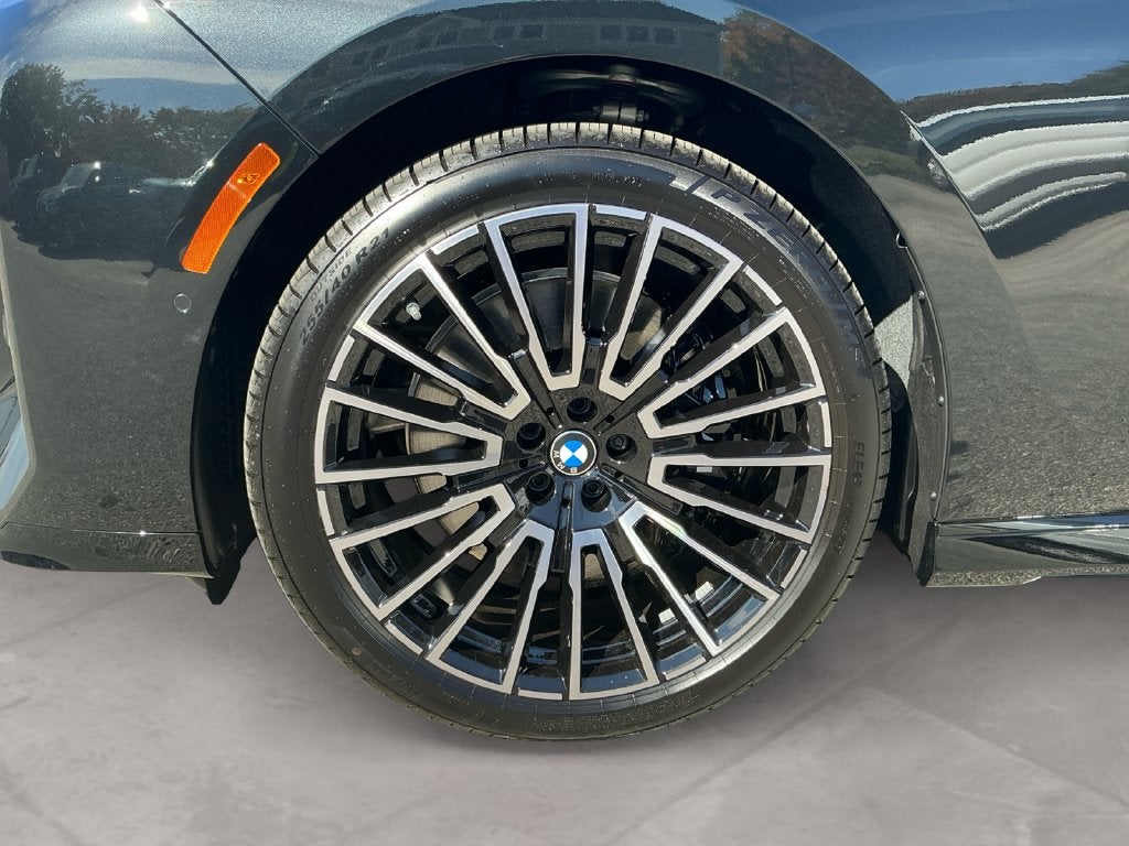 2027 BMW 7 Series 740i xDrive