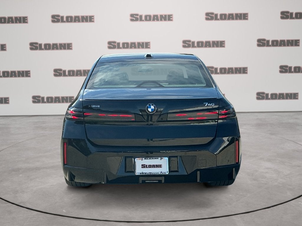 2027 BMW 7 Series 740i xDrive