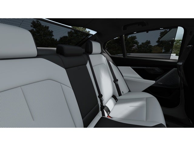 2027 BMW M5 Base