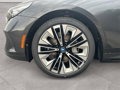 2025 BMW i5 xDrive40