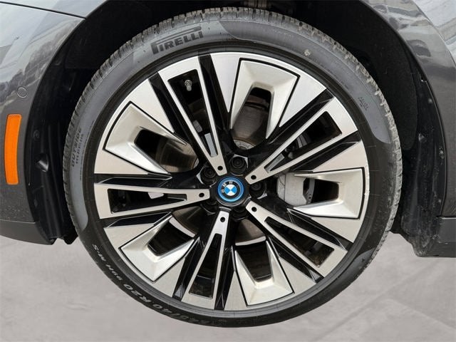 2025 BMW i5 xDrive40