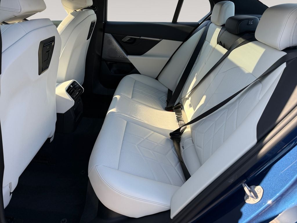 2026 BMW i5 xDrive40