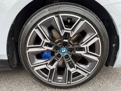 2025 BMW i5 M60