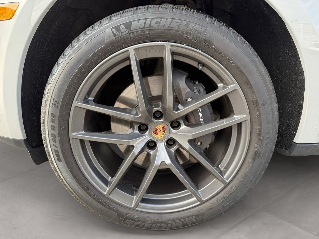 2023 Porsche Macan T