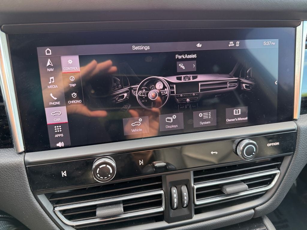 2023 Porsche Macan T