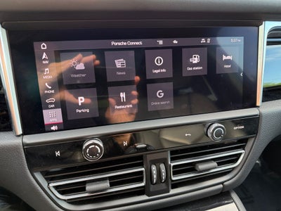 2023 Porsche Macan T