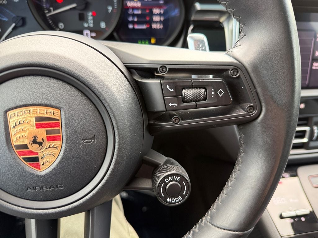 2023 Porsche Macan T