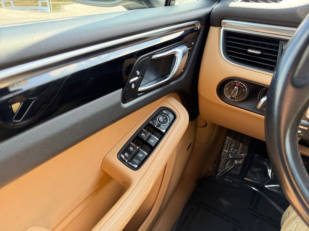 2018 Porsche Macan Base