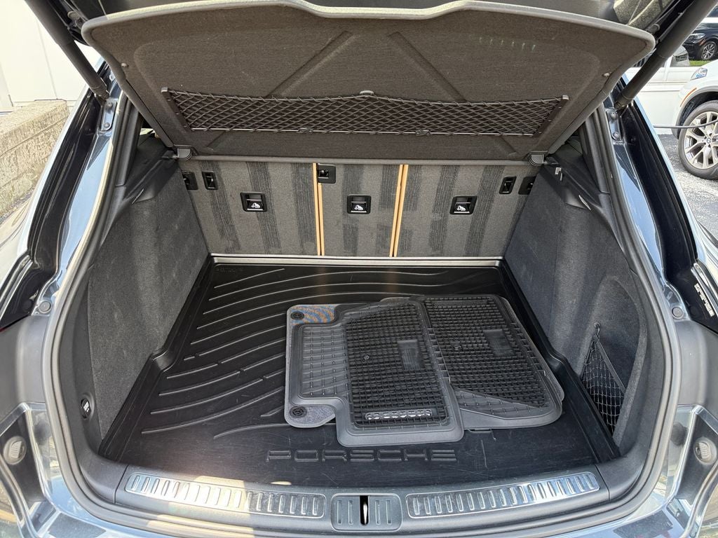 2018 Porsche Macan Base